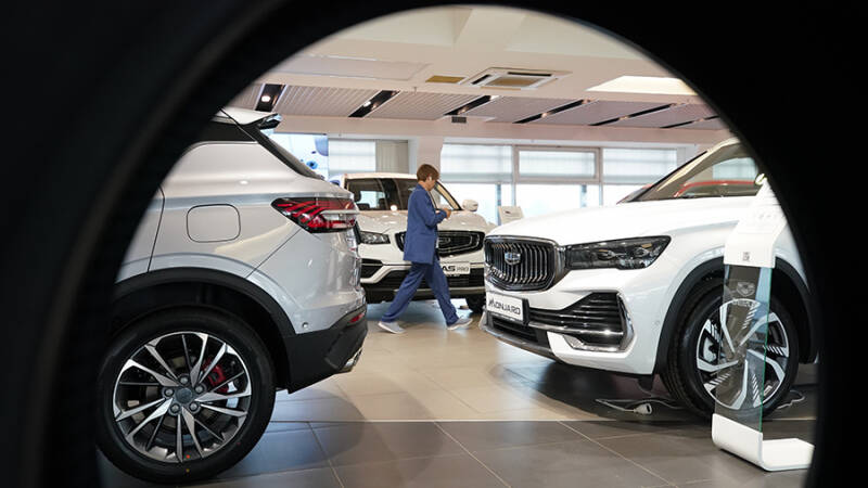 Глава &laquo;Ростеха&raquo; предложил ввести меры борьбы с&nbsp;профицитом авто из&nbsp;КНР