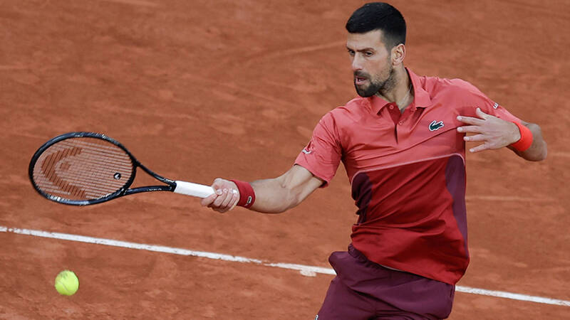 Первая ракетка мира Новак Джокович вышел во второй круг &laquo;Ролан Гаррос&raquo;