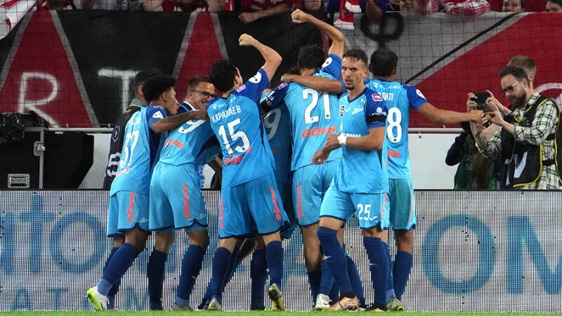 Петербургский &laquo;Зенит&raquo; в шестой раз подряд стал чемпионом России по футболу