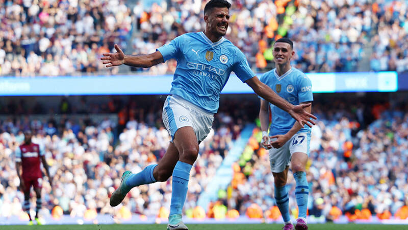 &laquo;Манчестер Сити&raquo; четвертый раз подряд стал чемпионом Англии по футболу