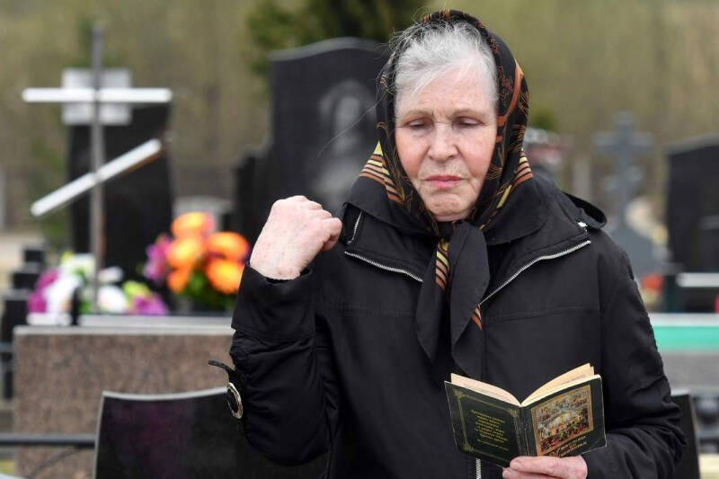 Радоница &mdash; &laquo;окликание&raquo; покойников: поминовение о Царствии Небесном, что нельзя делать