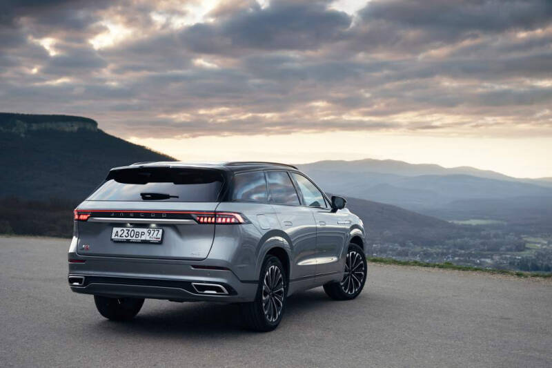 Восьмерка&nbsp;прописью: китайский кроссовер со спортивными задатками