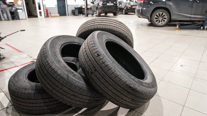 Аналитики определили самые популярные в России виды шин
