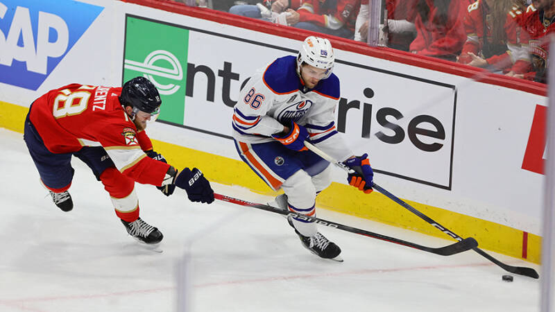 &laquo;Флорида&raquo; обыграла &laquo;Эдмонтон&raquo; в первом матче финала Кубка Стэнли