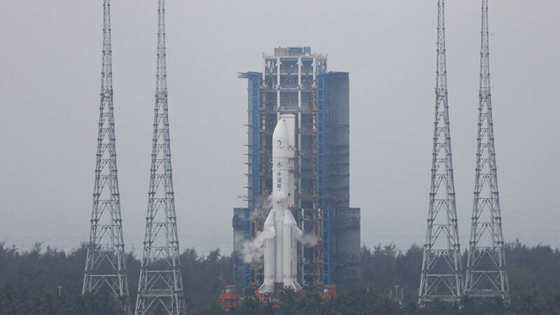 Посадочный модуль китайского аппарата &laquo;Чанъэ-6&raquo; сел на обратной стороне Луны