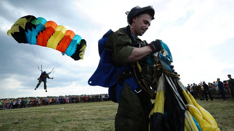 26 июля &mdash; День парашютиста: история возникновения праздника