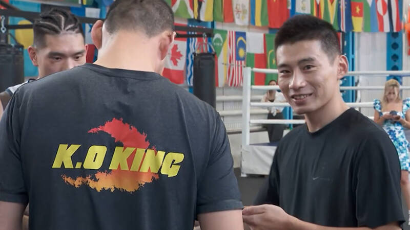 Участники турнира &laquo;Ночь чемпионов IBA&raquo; провели открытую тренировку в Серпухове