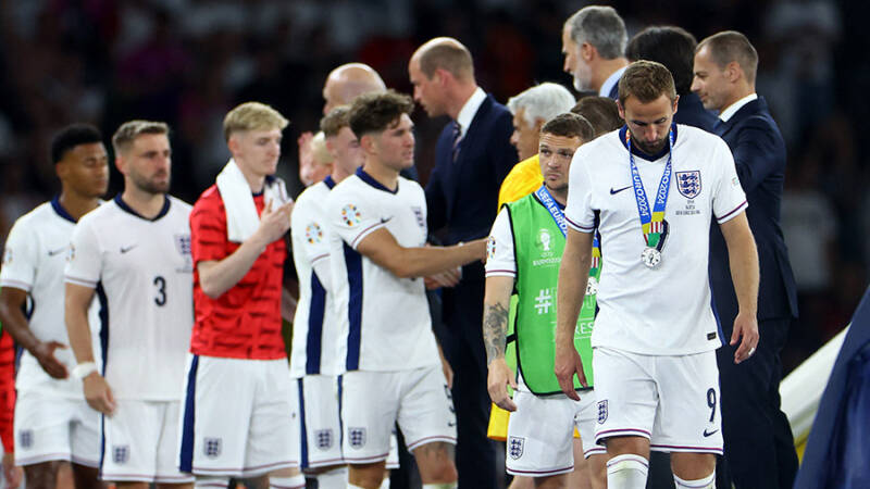 Король Карл III призвал сборную&nbsp;вернуться с Евро-2024 с гордо поднятыми головами