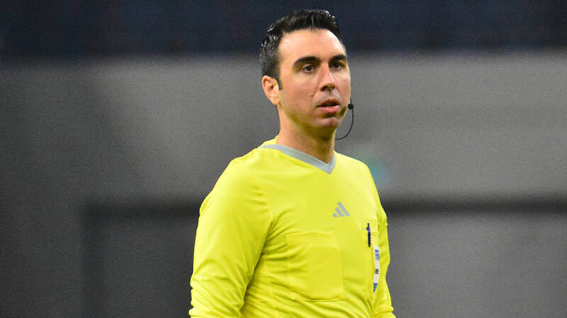 Украинский &laquo;Кривбасс&raquo; потребовал от УЕФА снять с матча судью за работу в России