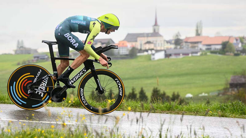 Крутящий момент: лучший российский велогонщик обнадежил на старте &laquo;Вуэльты&raquo;