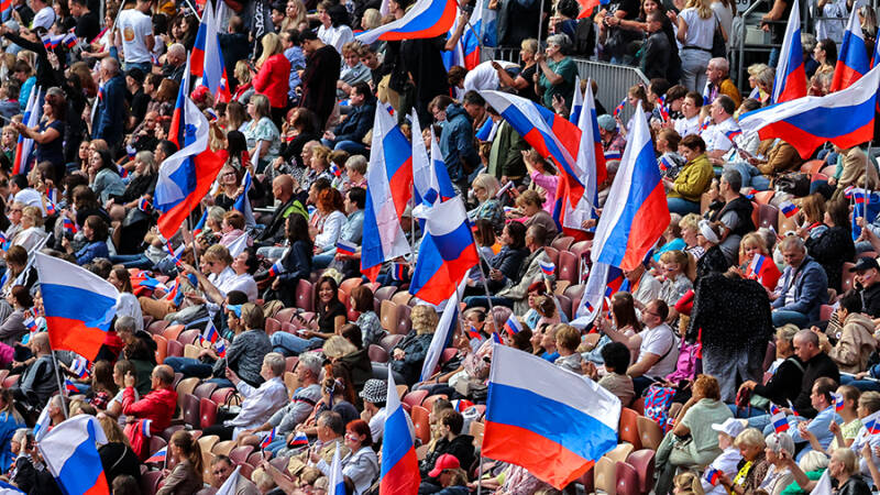 22 августа &mdash; День государственного флага России: история появления триколора